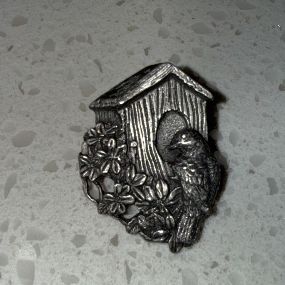 RARE VINTAGE 1997 BIRDS & BLOOMS PIN BROOCH BIRD, BIRDHOUSE, & FLOWERS, PEWTER